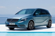 Названы рублевые цены Mercedes B-Class нового поколения