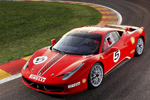Ferrari 458 Italia в гоночном исполнении 