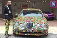 Бизнесмен из Малайзии украсил свой Jaguar машинками Hot Wheels