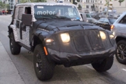 Новый Jeep Wrangler на улицах Лос-Анджелеса