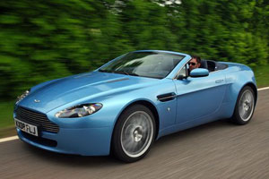 В Женеве Aston Martin покажет родстер V12 Vantage 