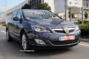 Новая Opel Astra не показала свои эмблемы