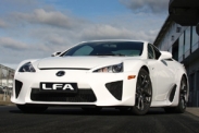Суперкар Lexus LFA снят с производства