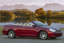 Абсолютно новый кабриолет Chrysler Sebring 2008 модельного года возглавляет сегмент рынка благодаря передовым для своего класса новинкам.