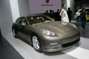 Porsche показал бюджетный Panamera
