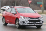 Гибридный Chevrolet Cruze замечен во время дорожных испытаний