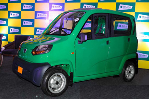 Bajaj Auto показала самый дешевый автомобиль в мире
