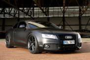 AVUS выкрасила Audi A5 в черный цвет
