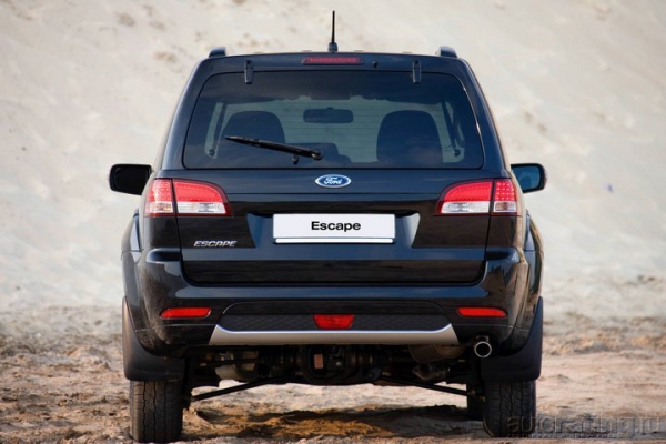 Антикризис жанра / Тест-Драйв Ford Escape