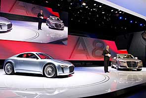 Audi A8 и Audi e-tron получили награды в Детройте 