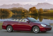 Абсолютно новый кабриолет Chrysler Sebring 2008 модельного года возглавляет сегмент рынка благодаря передовым для своего класса новинкам.
