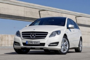 Рассекречены цены на новый Mercedes-Benz R-класс 