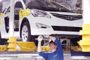 Заводы Hyundai и Ford ушли на каникулы