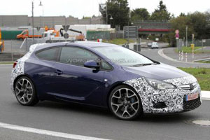 Opel тестирует “заряженный” Astra GTC