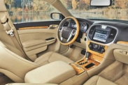 Новое фото интерьера седана Chrysler 300C