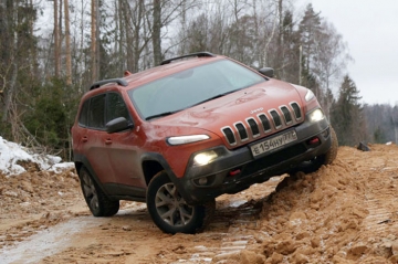 Jeep Cherokee попал под отзыв в России