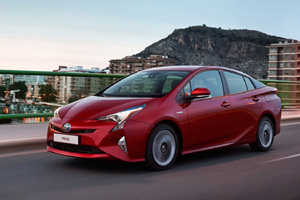 Toyota озвучила стоимость нового Prius
