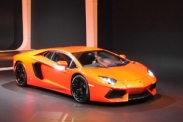 Суперкар Lamborghini Aventador станет четырехместным