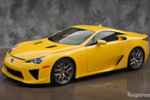 Lexus LFA в новом желтом цвете 