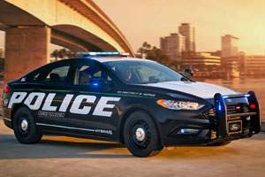 Ford разработал для полиции гибридный седан