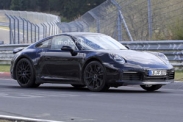 Porsche тестирует в Нюрбургринге гибридное купе
