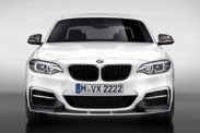 «Заряженное» купе BMW M240i получило лимитированную версию