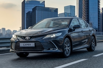 Toyota объявила цены на обновлённый седан Camry