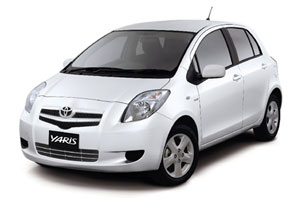 Toyota представит гибридный Yaris в Женеве