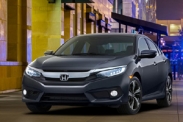 Honda отзывает 350 000 седанов и купе Civic