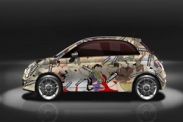 Иллюстрации из Камасутры нанесли на кузов Fiat 500