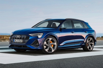 Российская гамма Audi e-tron дополнена S-версиями