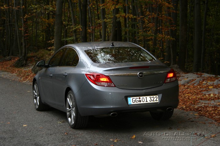 Opel Insignia: лезвием по горлу конкурентов 