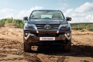 В России стартовали продажи Toyota Fortuner