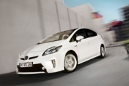 Toyota обновила гибридный Prius 