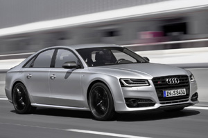 Audi оценила седан S8 Plus в 8 670 000 рублей