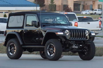 Новый Jeep Wrangler на улицах Северной Америки