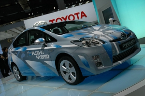 Toyota Prius награжден в Токио