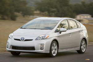 Toyota продала 3 миллиона гибридов Prius