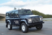 В Женеве состоится премьера электрического Land Rover Defender