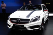 Mercedes-Benz показал “заряженный” хэтчбек A45 AMG
