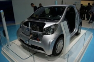 Электрический Toyota iQ на мотор-шоу в Женеве