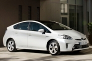 Toyota начинает массовый отзыв гибридов Prius