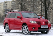 В России стартовали продажи Mitsubishi Outlander Turbo.
