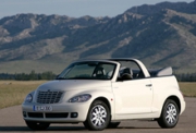 Новый дизайн и форсированный двигатель усиливают притягательность модели Chrysler PT Cruiser.