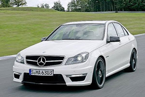 Mercedes везет в Женеву “заряженный” С-class