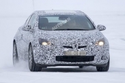 Серийный Opel Astra OPC проверяют холодом