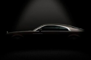 Rolls-Royce показал первый тизер нового купе
