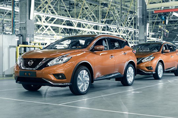 Питерский завод Nissan начал работать в две смены