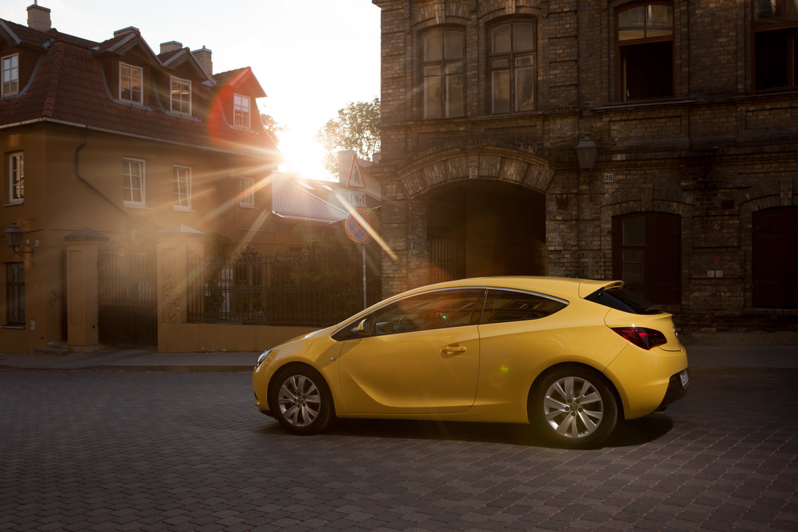 Opel Astra GTC: реальный фитнес