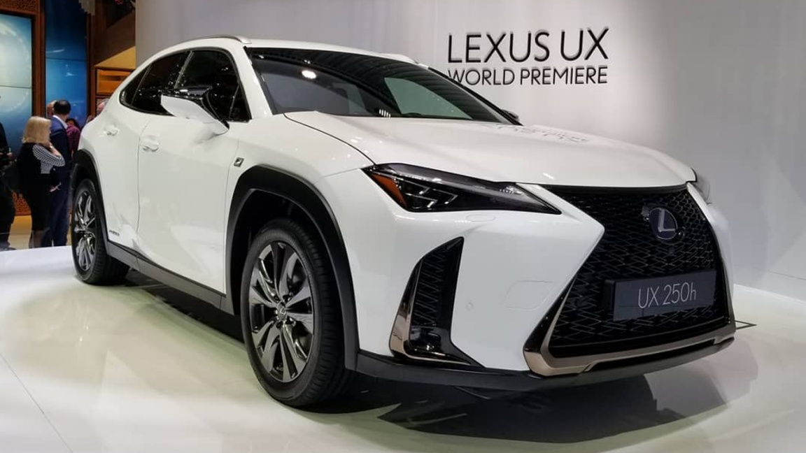 LEXUS UX